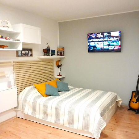 PUY Studio Apartman "Nicole" מראה חיצוני תמונה