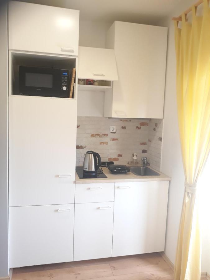 PUY Studio Apartman "Nicole" מראה חיצוני תמונה